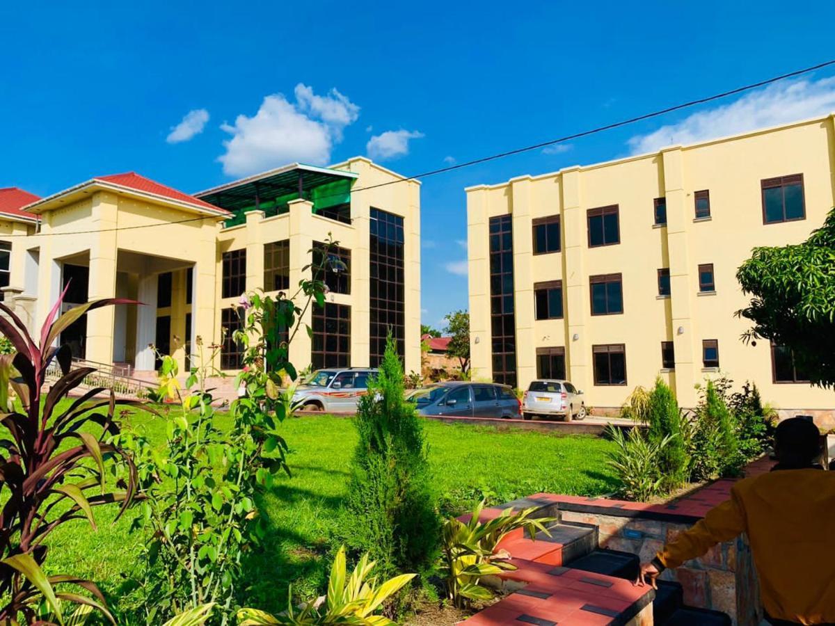 Golden Castle Hotel Hoima 外观 照片