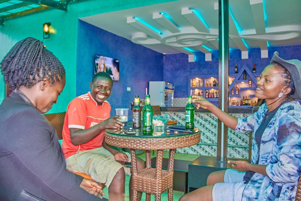 Golden Castle Hotel Hoima 外观 照片