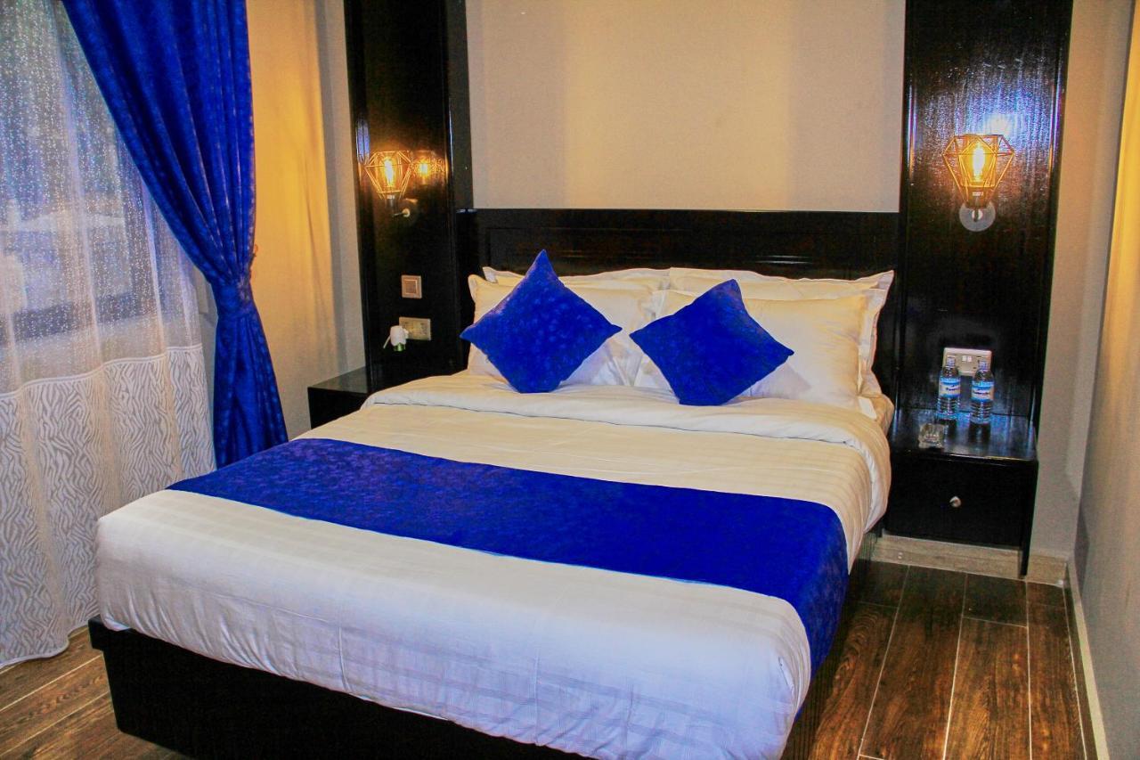 Golden Castle Hotel Hoima 外观 照片