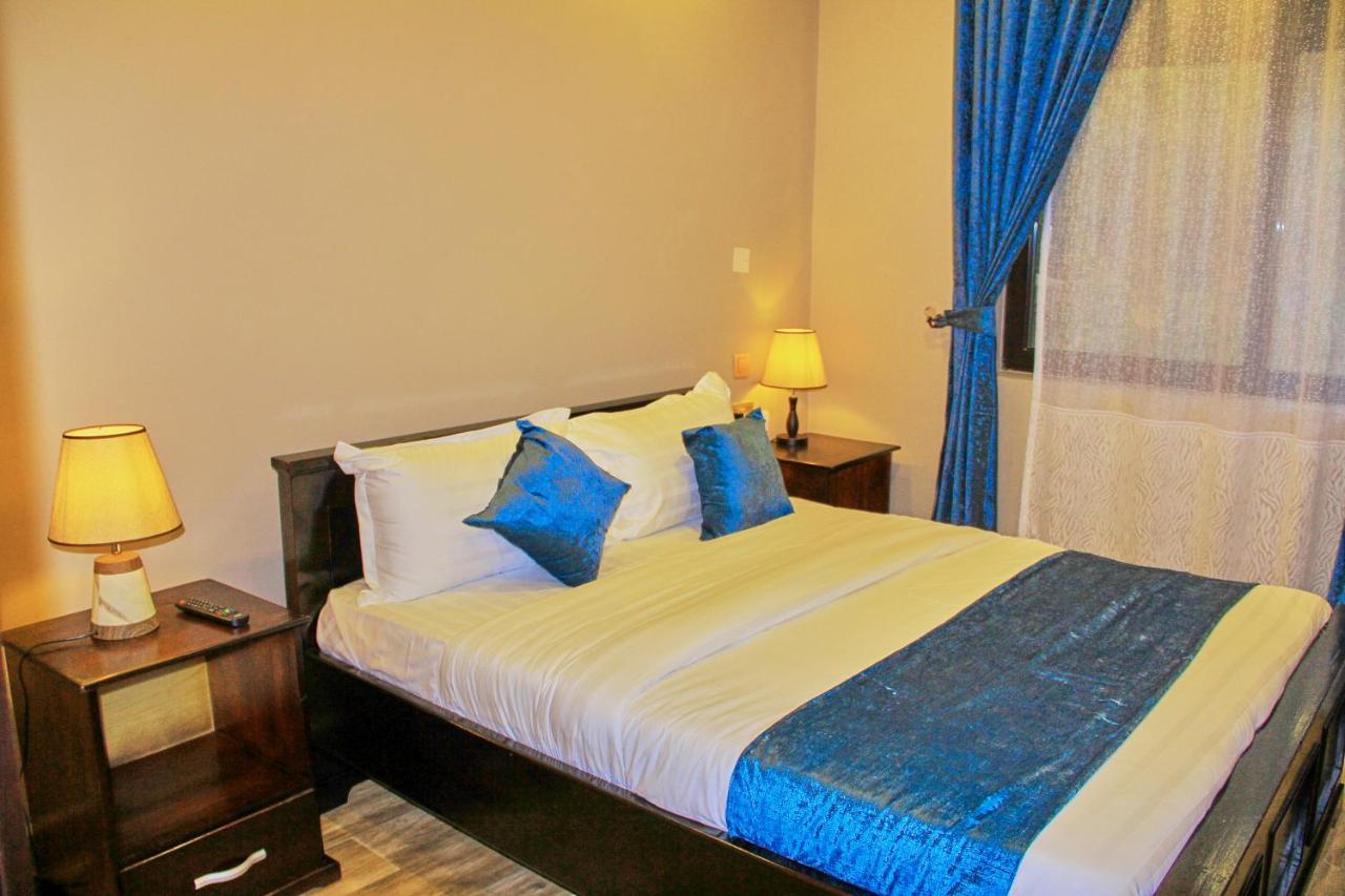 Golden Castle Hotel Hoima 外观 照片