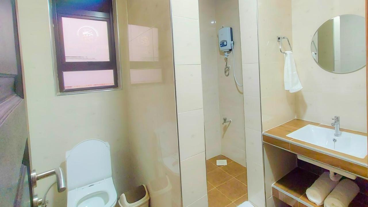 Golden Castle Hotel Hoima 外观 照片